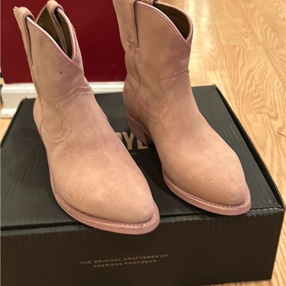 NIB Frye Billy Short in Dusty Pink. Size 8m. - Picture 8 of 8